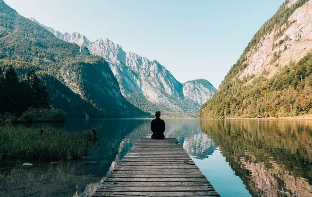 Traveler on a lake